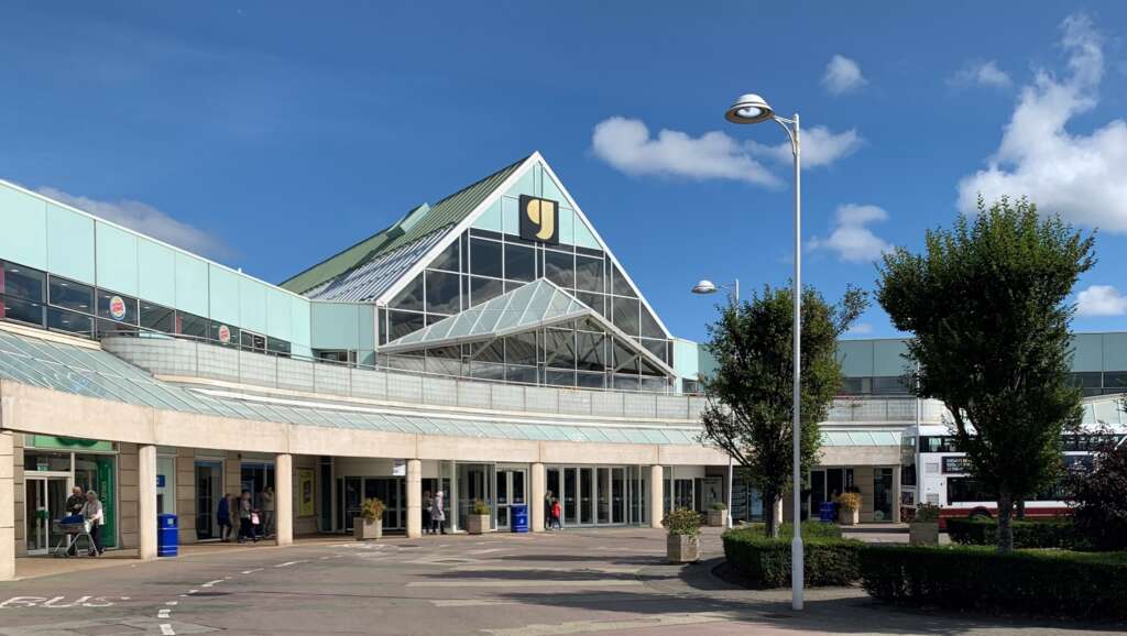 Gyle Book Pop-Up Retail Space at the Gyle - SpaceandPeople