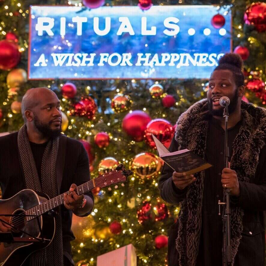 Rituals Christmas experiential pop-up shop and choir at London King's Cross Station Dec 2019