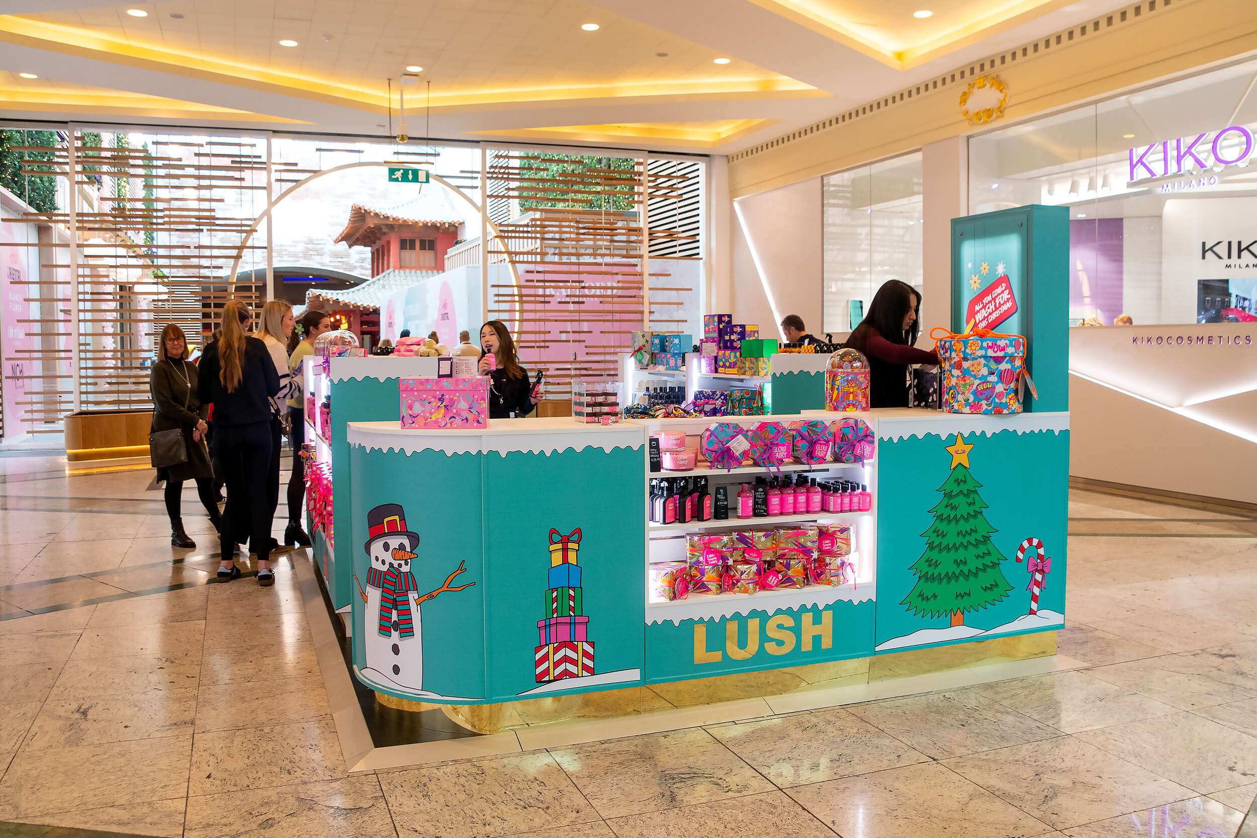 Discover Pop-up Retail Space at The Trafford Centre. Pop-up Retail Space at The Trafford Centre. Space for brand experience at The Trafford Centre. Marketing Space at The Trafford Centre. Marketing activation space at The Trafford Centre, sampling space at The Trafford Centre. Brand activation at The Trafford Centre. Brand experience space at The Trafford Centre, sampling space at The Trafford Centre