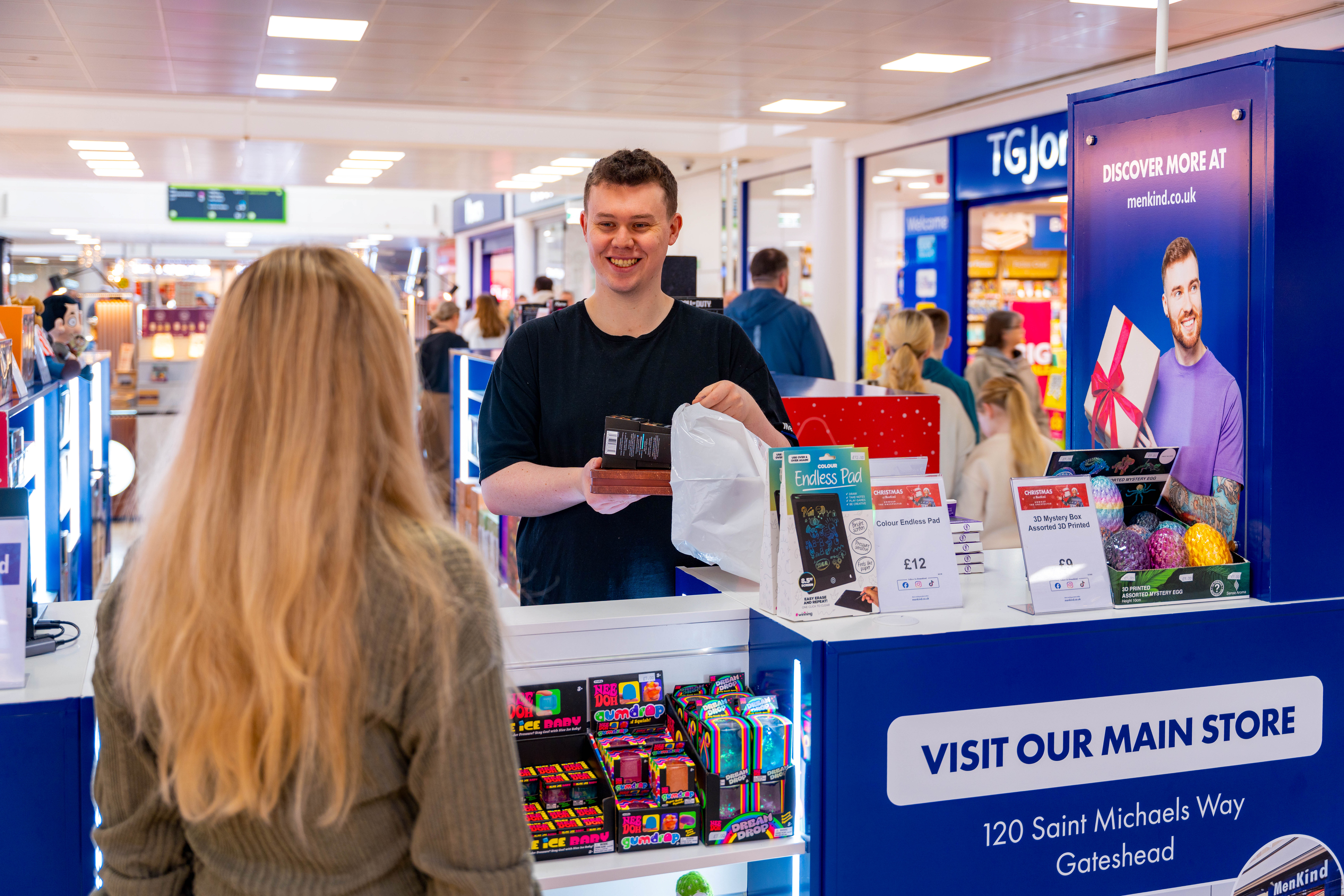 Menkind - Rock Up and Pop Up kiosk in Metrocentre
