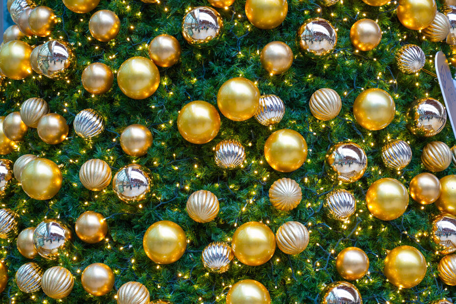 Ferrero Rocher Festive Space Campaign